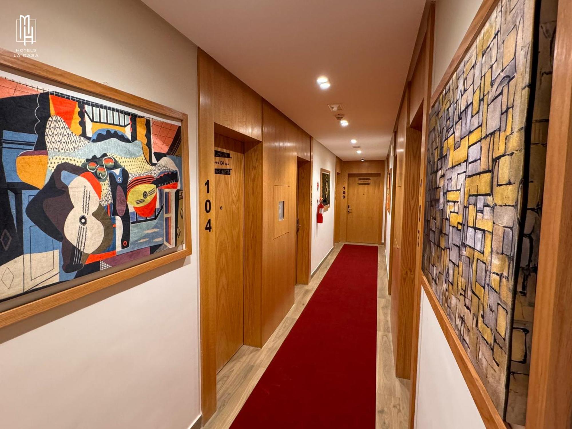 Mh Hotel La Casa العيون المظهر الخارجي الصورة