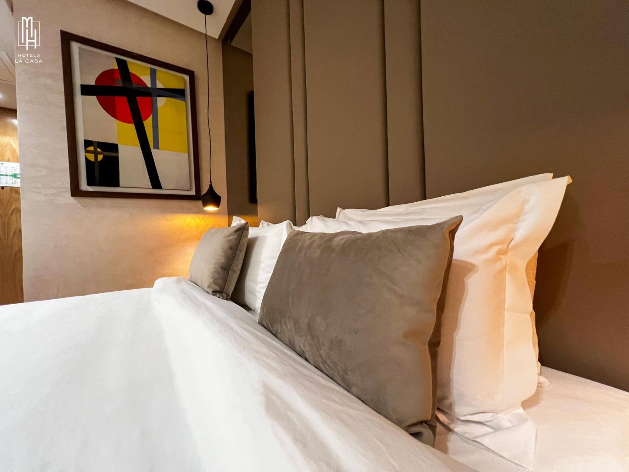 Mh Hotel La Casa العيون المظهر الخارجي الصورة